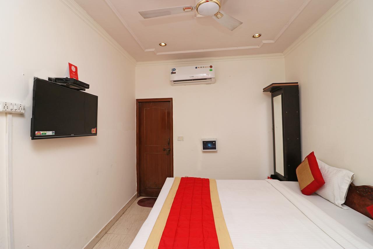 Airport Hotel Green Heights New Delhi Exterior foto