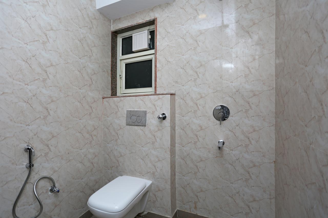 Airport Hotel Green Heights New Delhi Exterior foto