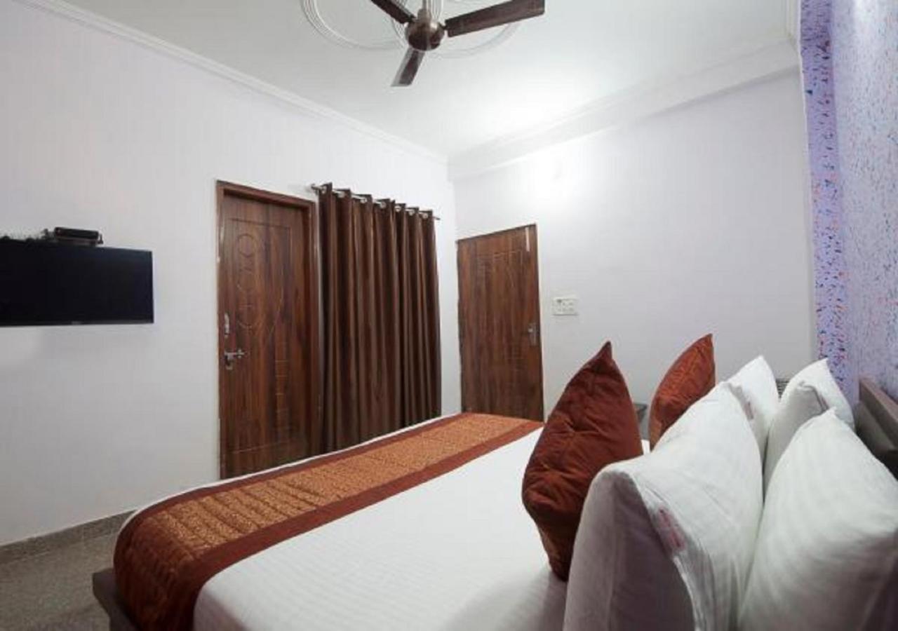 Airport Hotel Green Heights New Delhi Exterior foto